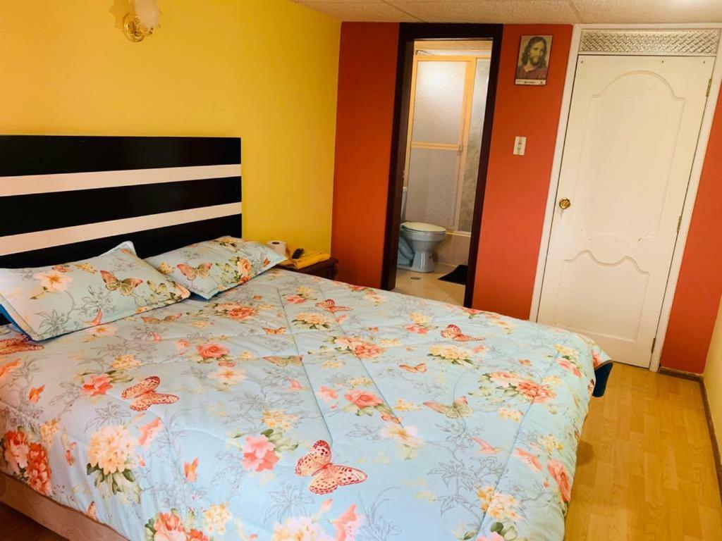 Hostal Rosita Latacunga Exteriör bild