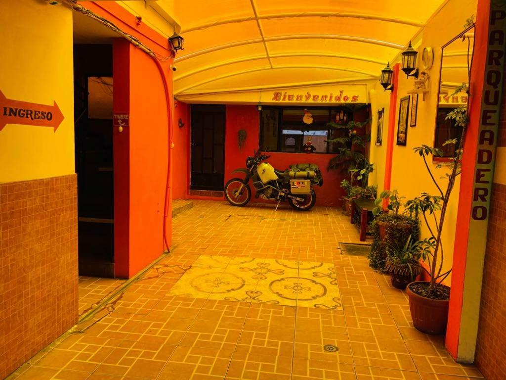 Hostal Rosita Latacunga Exteriör bild